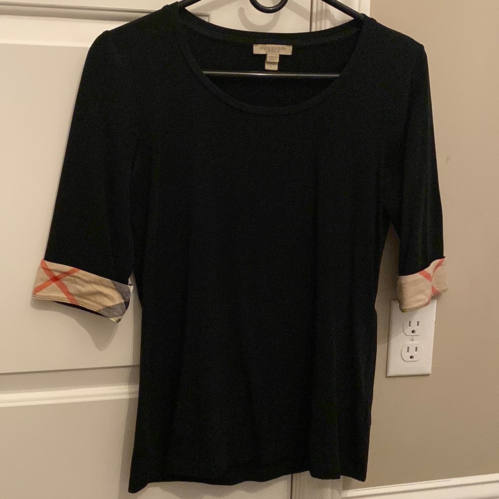 Woman’s Burberry tee black